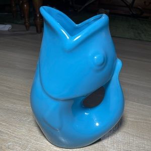 Gurgle pot pitcher